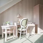 Dworek Nad Rozlewiskiem 호텔 올쿠시