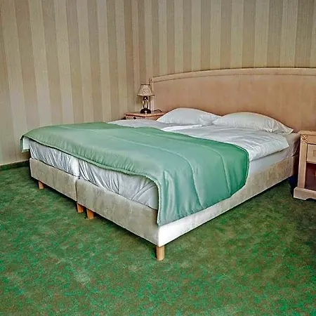 Dworek Nad Rozlewiskiem 3* 올쿠시